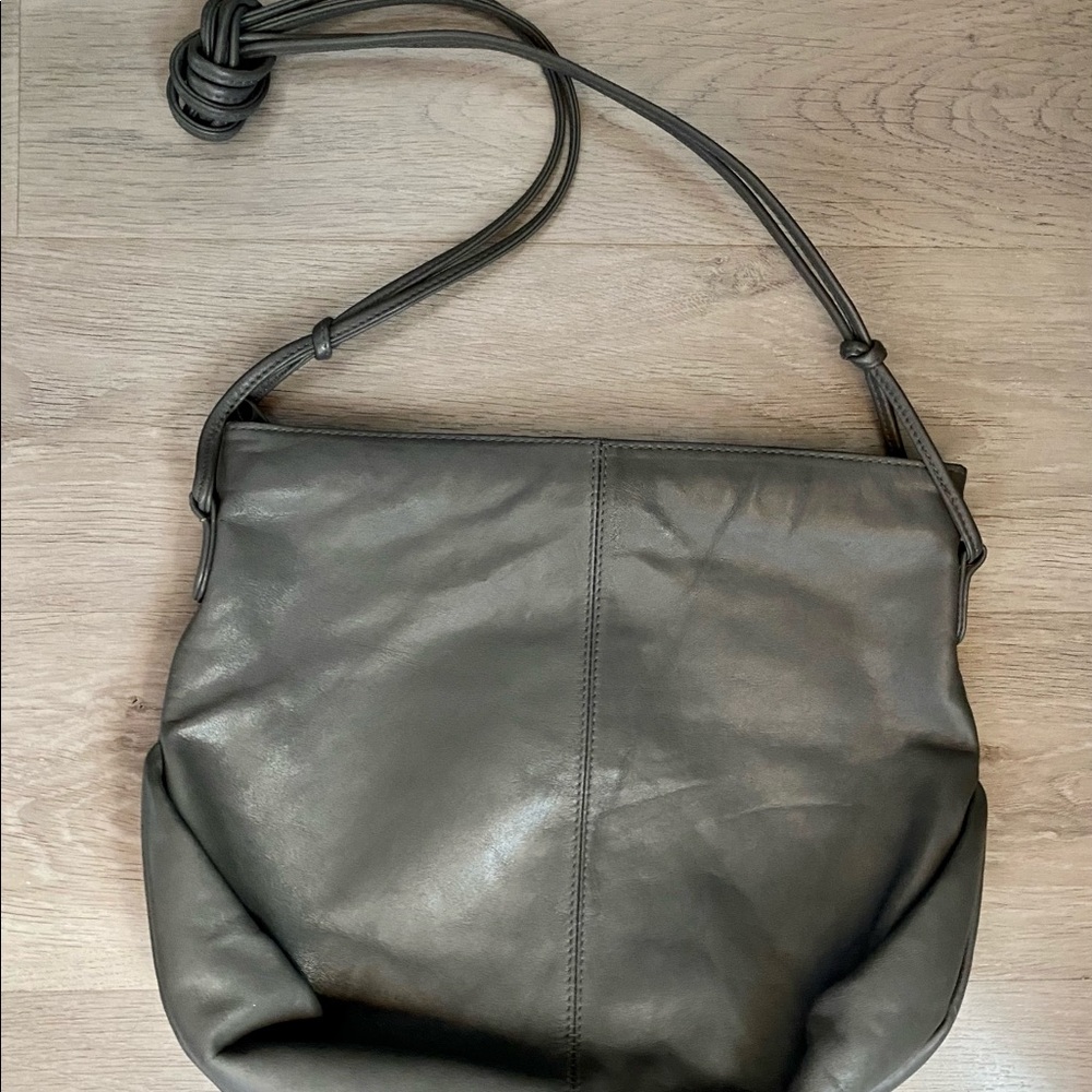DESIGNED BY VALENCIA!!! Fabulous Condition Purse